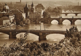 Фотогравюры Праги середины 20 века | Prague, Photographer, Monochrome  photograph
